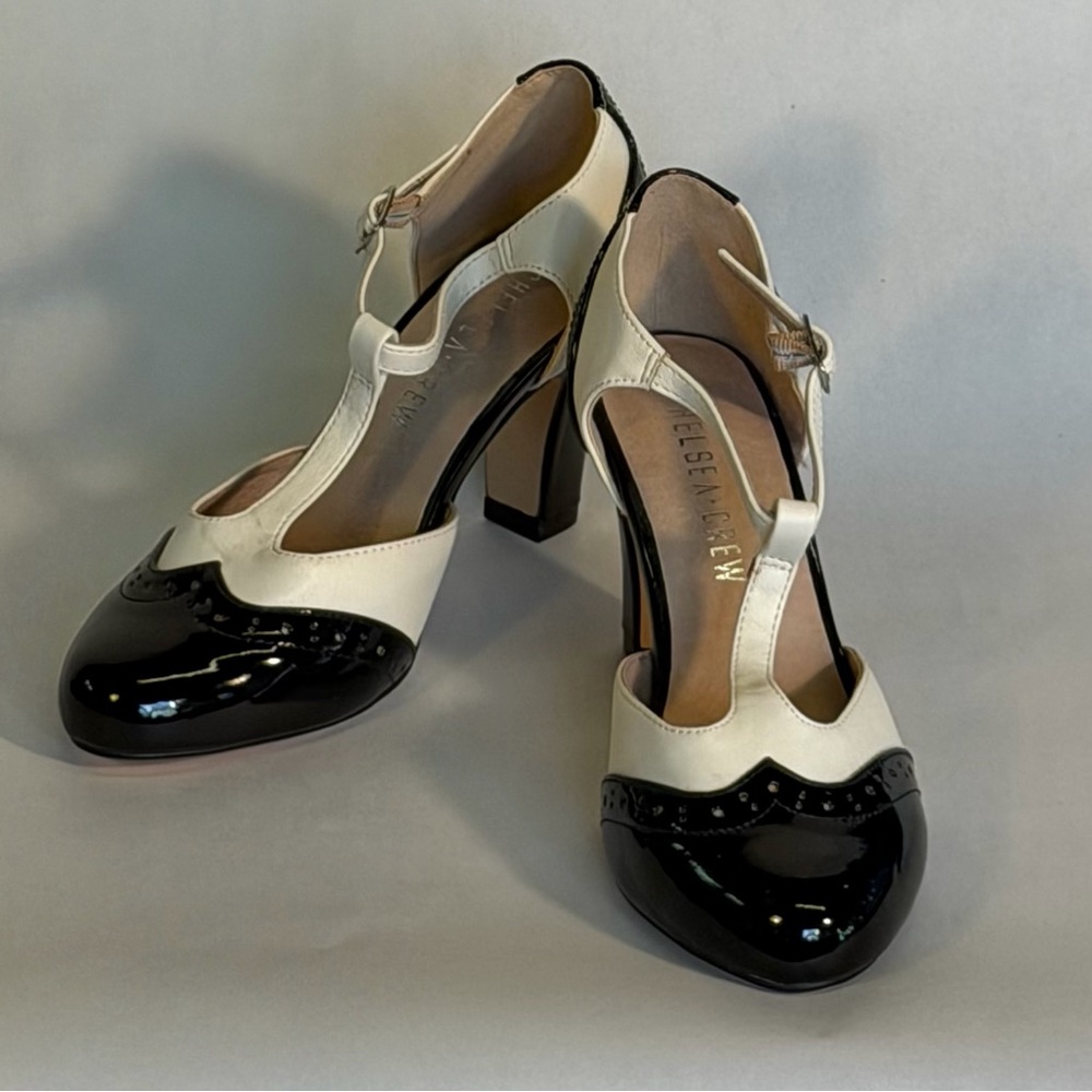 Gatsby II T-Strap Vintage Heels - Black and White - Picture 15 of 16